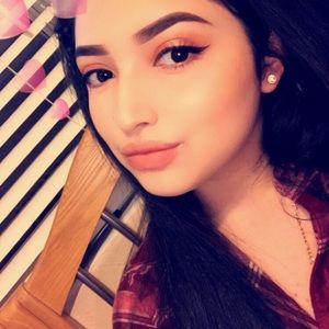 Meet your Posher, Alma